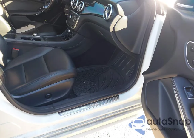 WDDSJ4GB1FN218308: 44201325