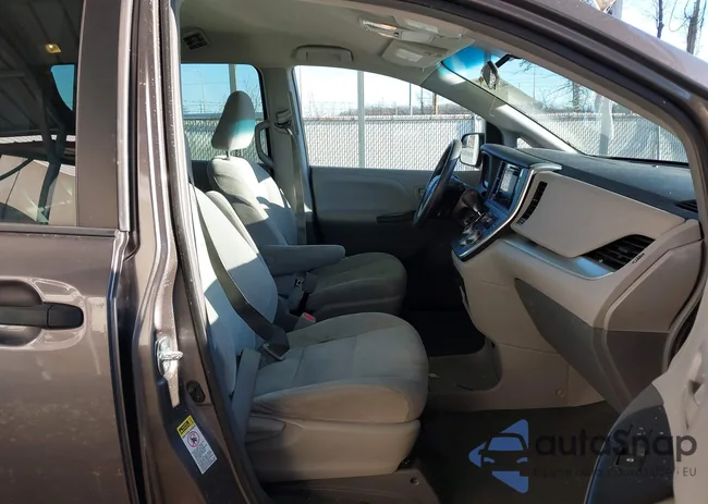 5TDZK3DC9FS656369: 44201360