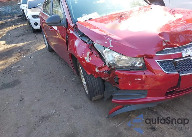 1G1PE5S99B7256908: 44201372