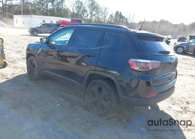 3C4NJDBB1JT479381: 44201375