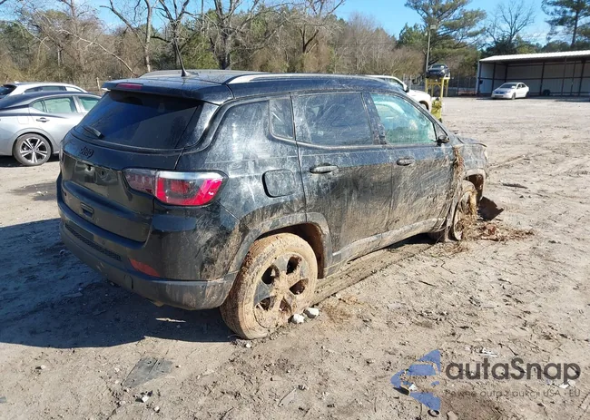 3C4NJDBB1JT479381: 44201375