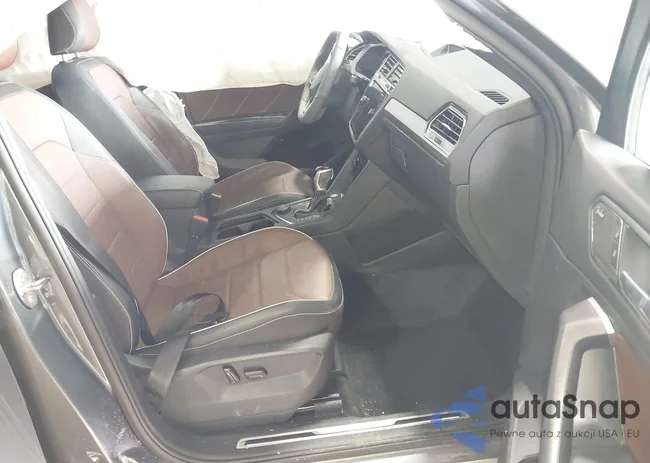 3VV4B7AX5RM123076: 44202495