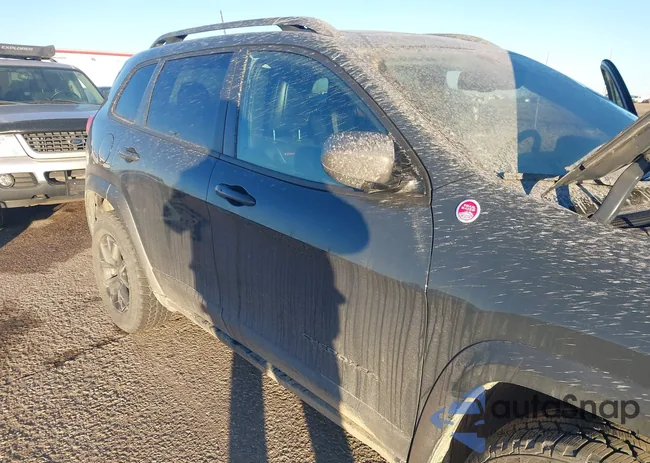 1C4PJMBS2GW305282: 44202568