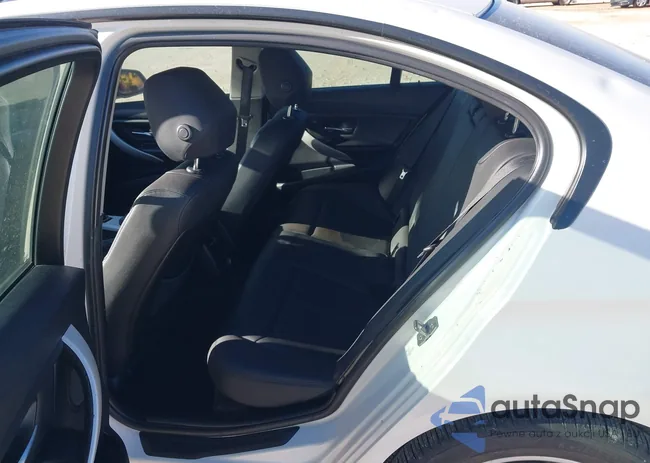 WBA3B5C51DF594349: 44202639