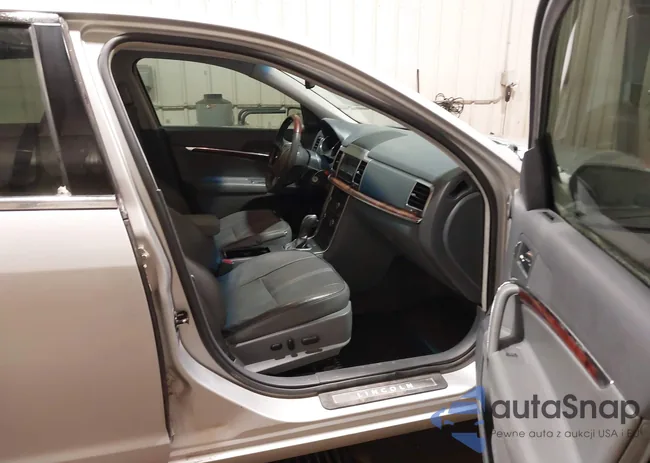 3LNHL2GC5AR612875: 44202650