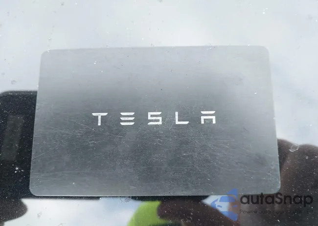 5YJ3E1EB2SF942585: 44202686