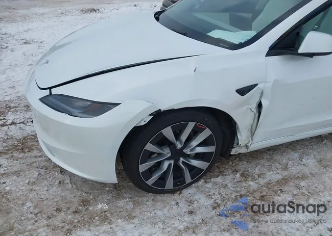 5YJ3E1EB2SF942585: 44202686