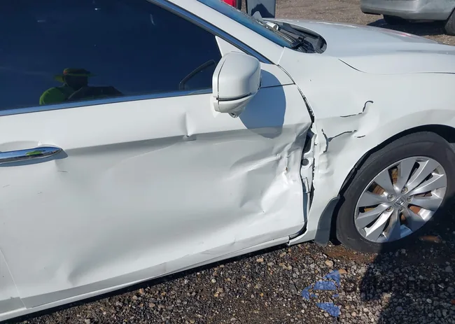 1HGCR3F95FA018220: 44202753