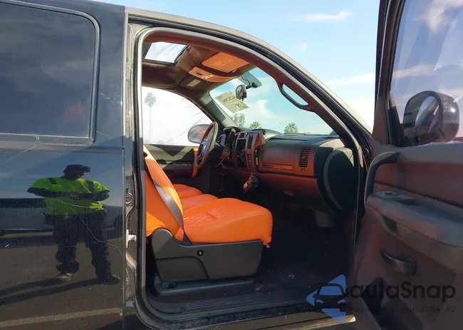 3GCEC13C27G552193: 44202986