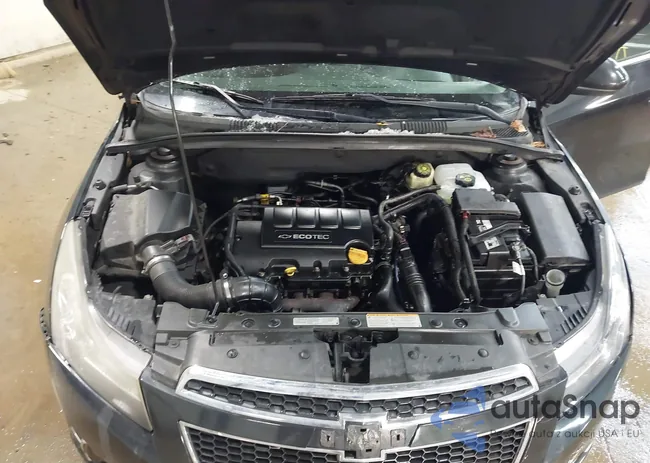 1G1PE5SB2E7332573: 44202086