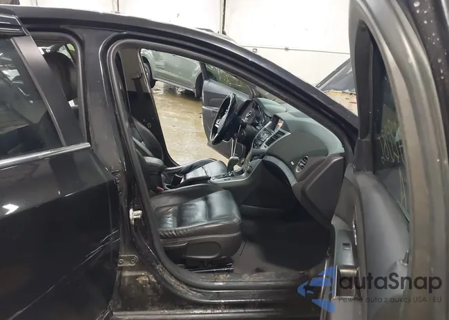 1G1PE5SB2E7332573: 44202086