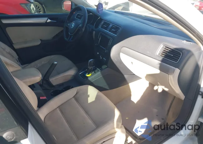 3VWD67AJ0GM416764: 44202160