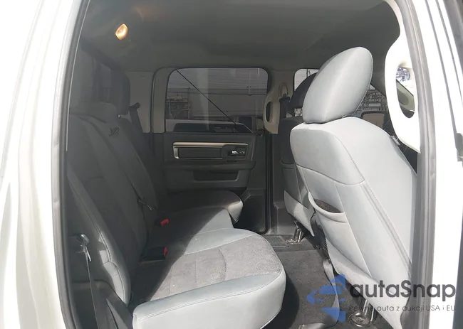 1C6RR7LT8FS585782: 44202211