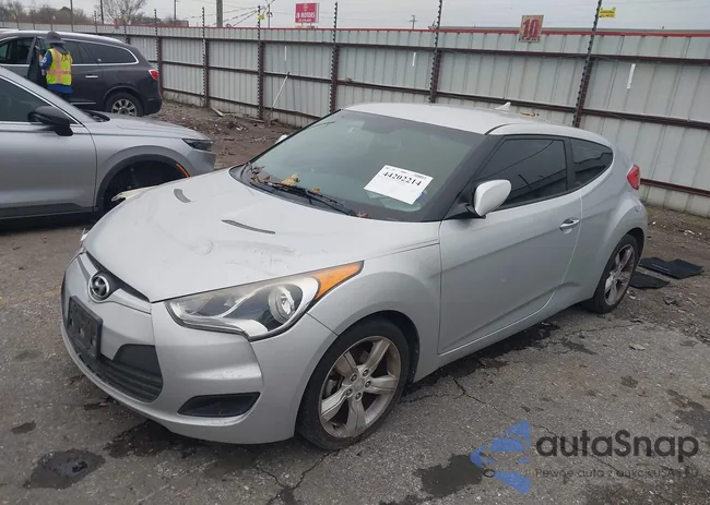 KMHTC6ADXDU167453: 44202214