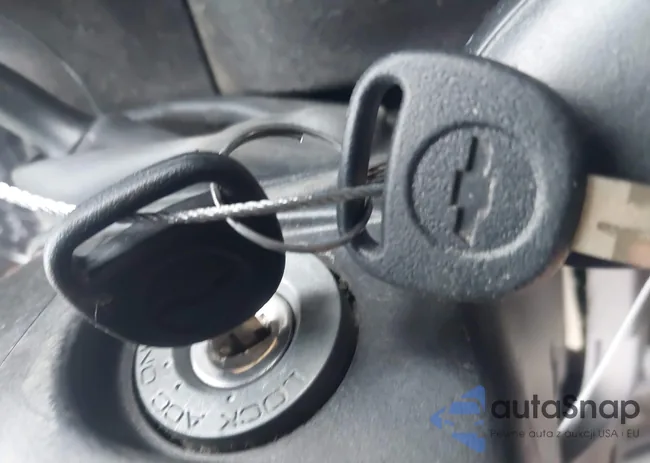 1GCESCD95A8130272: 44202319