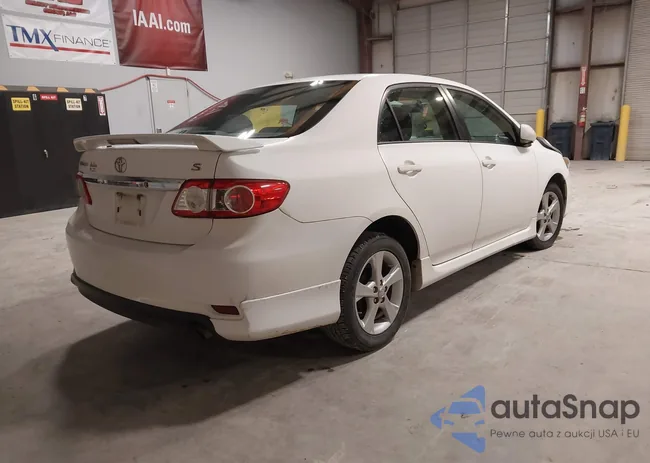 2T1BU4EE8BC703251: 44202356