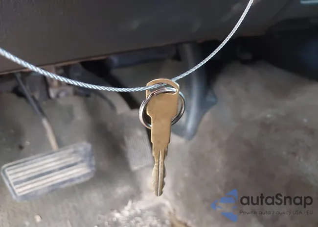 2GCEC13V061354141: 44202364