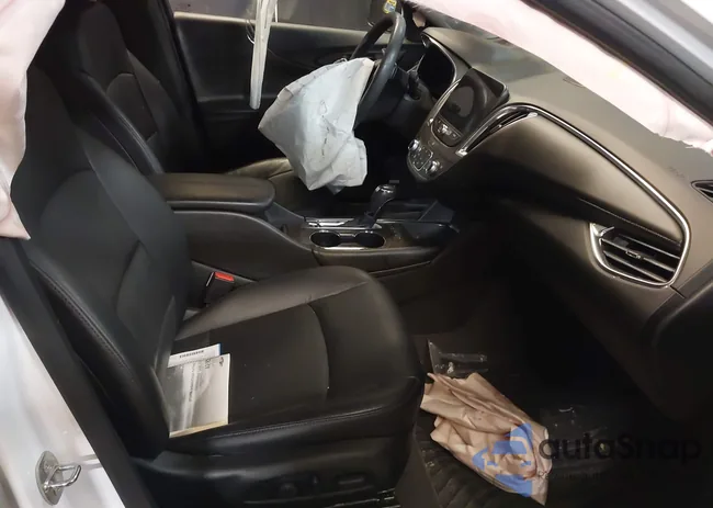 1G1ZE5SX0JF194004: 44202380