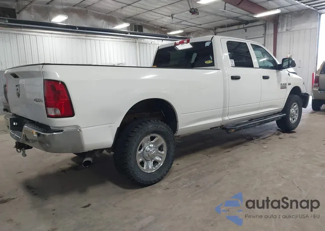 3C6UR5HJ9EG272204: 44203428