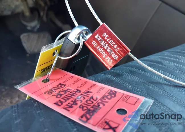 1N4AL3AP0JC119827: 44203492