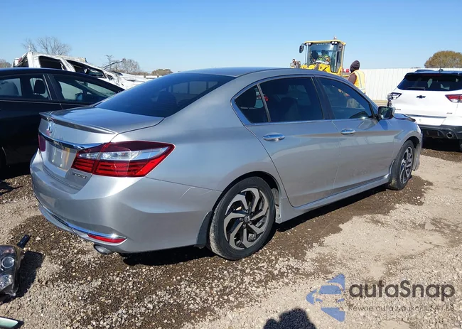 1HGCR2F50GA142209: 44203581