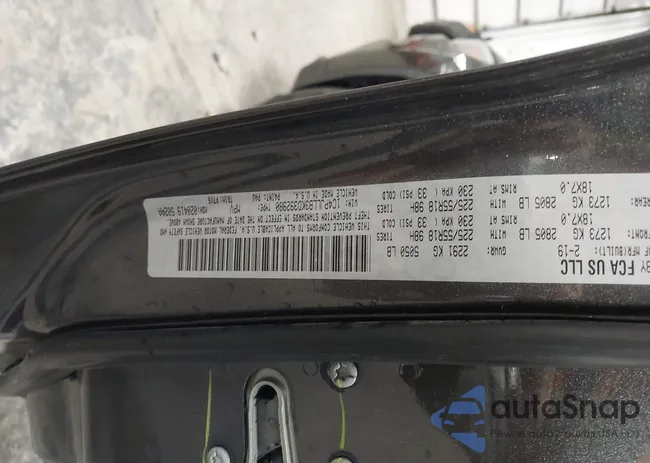 1C4PJLLB3KD392980: 44203634