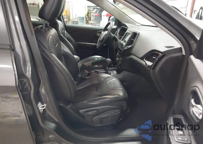 1C4PJLLB3KD392980: 44203634