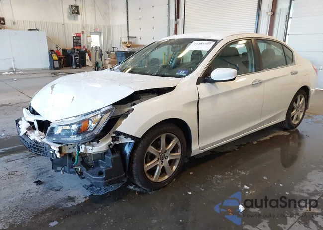 1HGCR2F52FA072968: 44203757