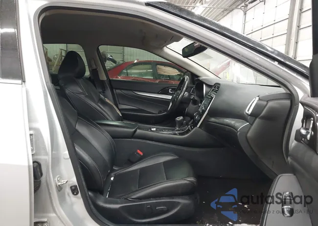 1N4AA6APXHC384949: 44203764