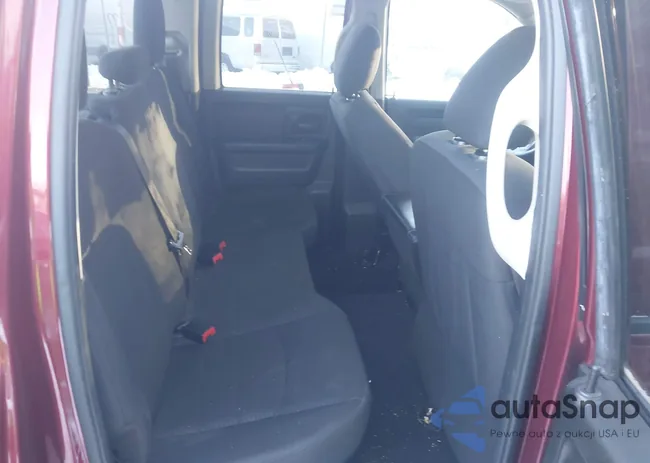 1C6RR7FGXKS547978: 44203786