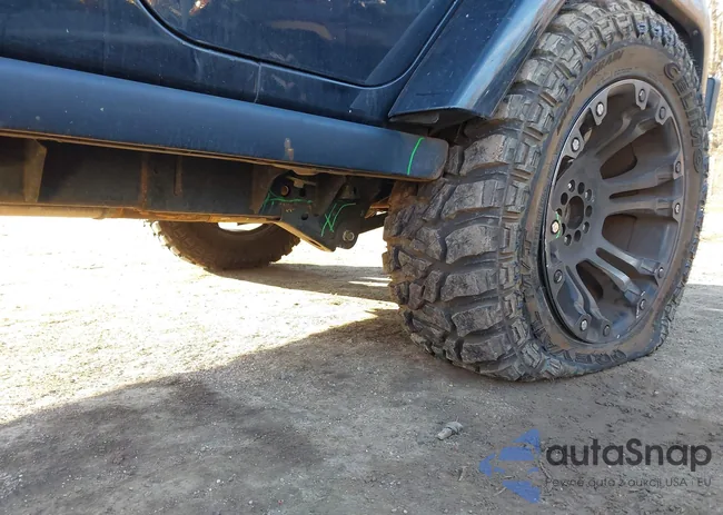 1C4BJWFG6FL769414: 44203896