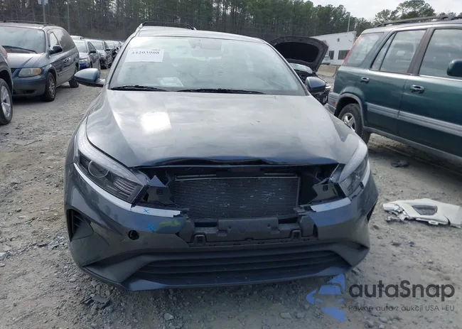 3KPF24AD9RE750031: 44203908