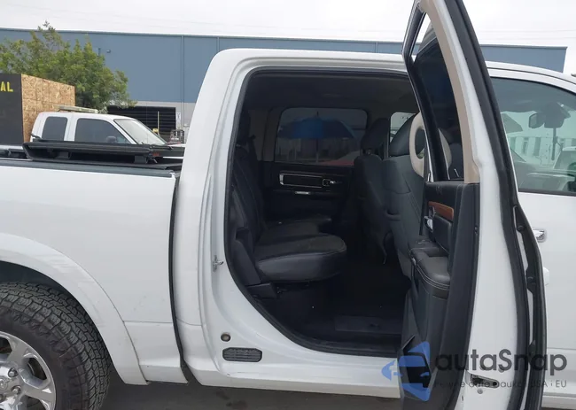 1C6RR6NT4HS561862: 44203982