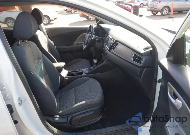 KNDCB3LC8K5263714: 44203013