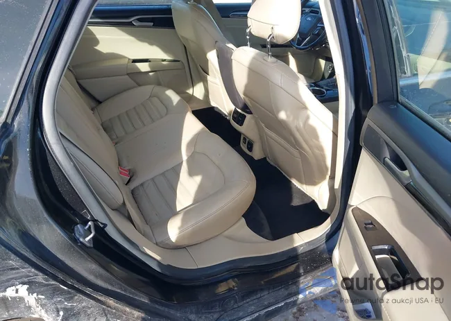 3FA6P0LU5DR227121: 44203029