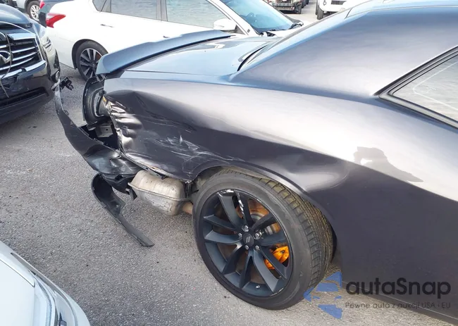 2C3CDZJG8NH223685: 44203057