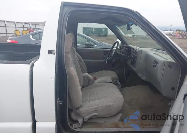 1GCCS14X8T8137696: 44203349