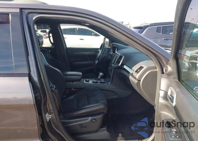 1C4RJFLG7JC452933: 44203355