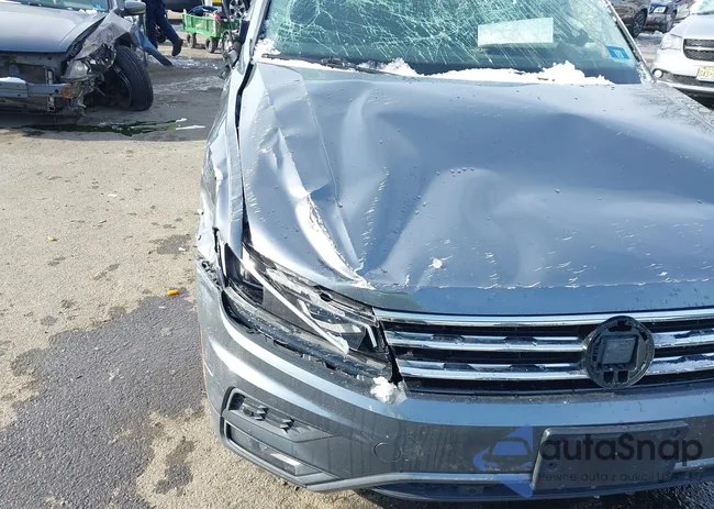 3VV4B7AX8KM021518: 44203390