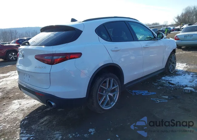 ZASFAKNN3J7B86401: 44204413