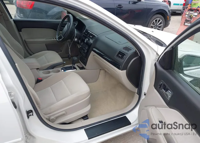 3FAHP08Z28R237608: 44204417