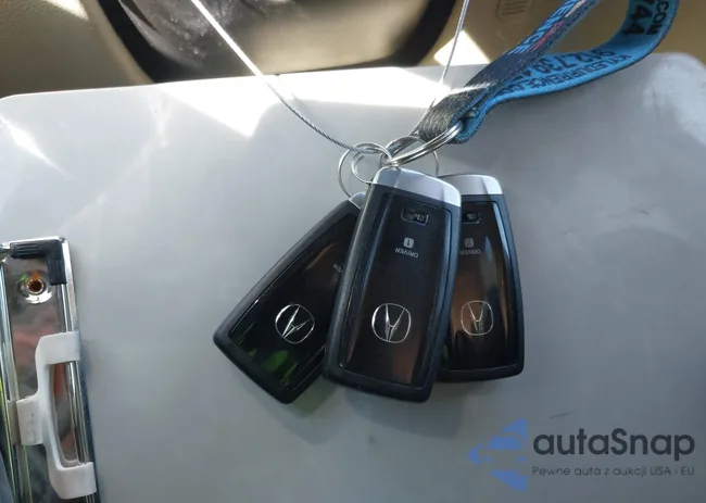 5J8YD3H56JL002457: 44204427