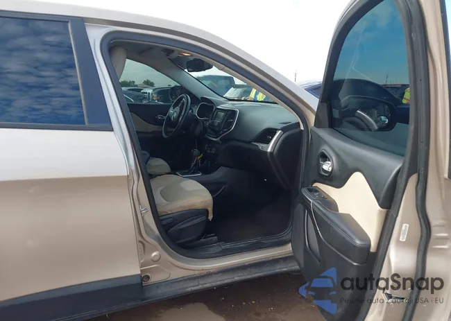 1C4PJLAB2FW547340: 44204452