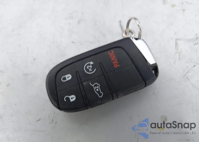 3C4NJDDB8JT272872: 44204504