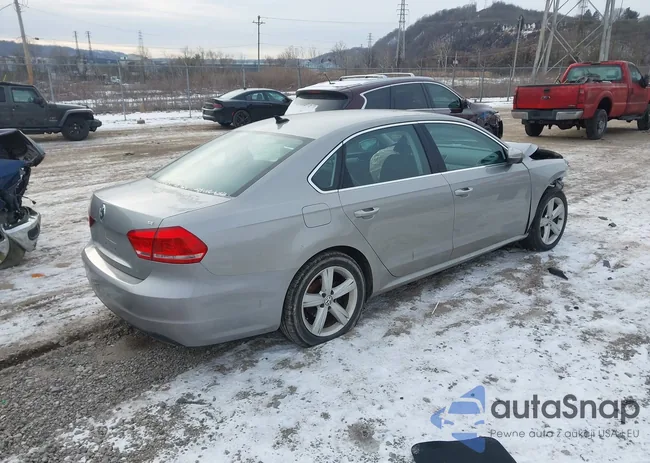 1VWBH7A37CC093862: 44204506