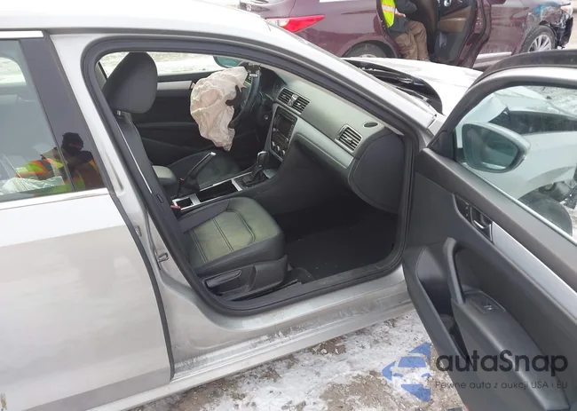 1VWBH7A37CC093862: 44204506