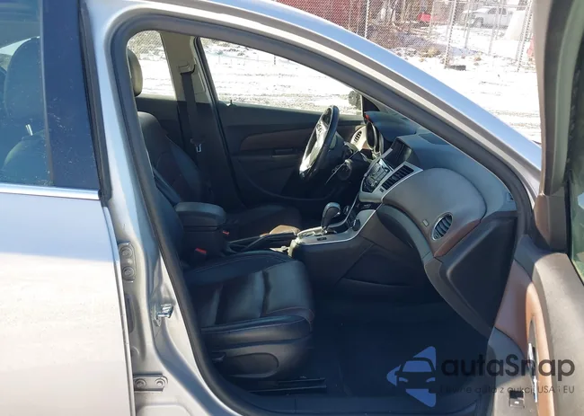 1G1PE5SB0F7288896: 44204542