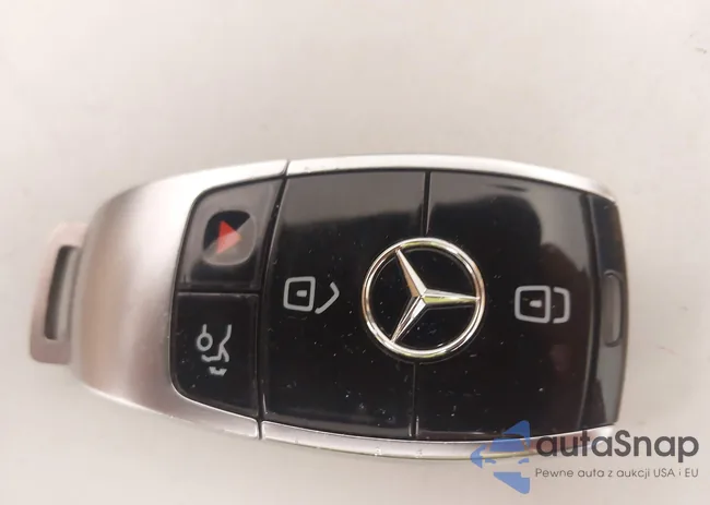 WDDZF4KB0JA422198: 44204544