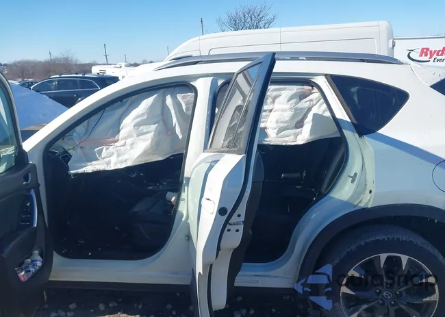 JM3KE4DY0G0812823: 44204551