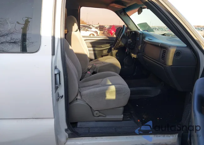 2GCEC19T711402829: 44204555